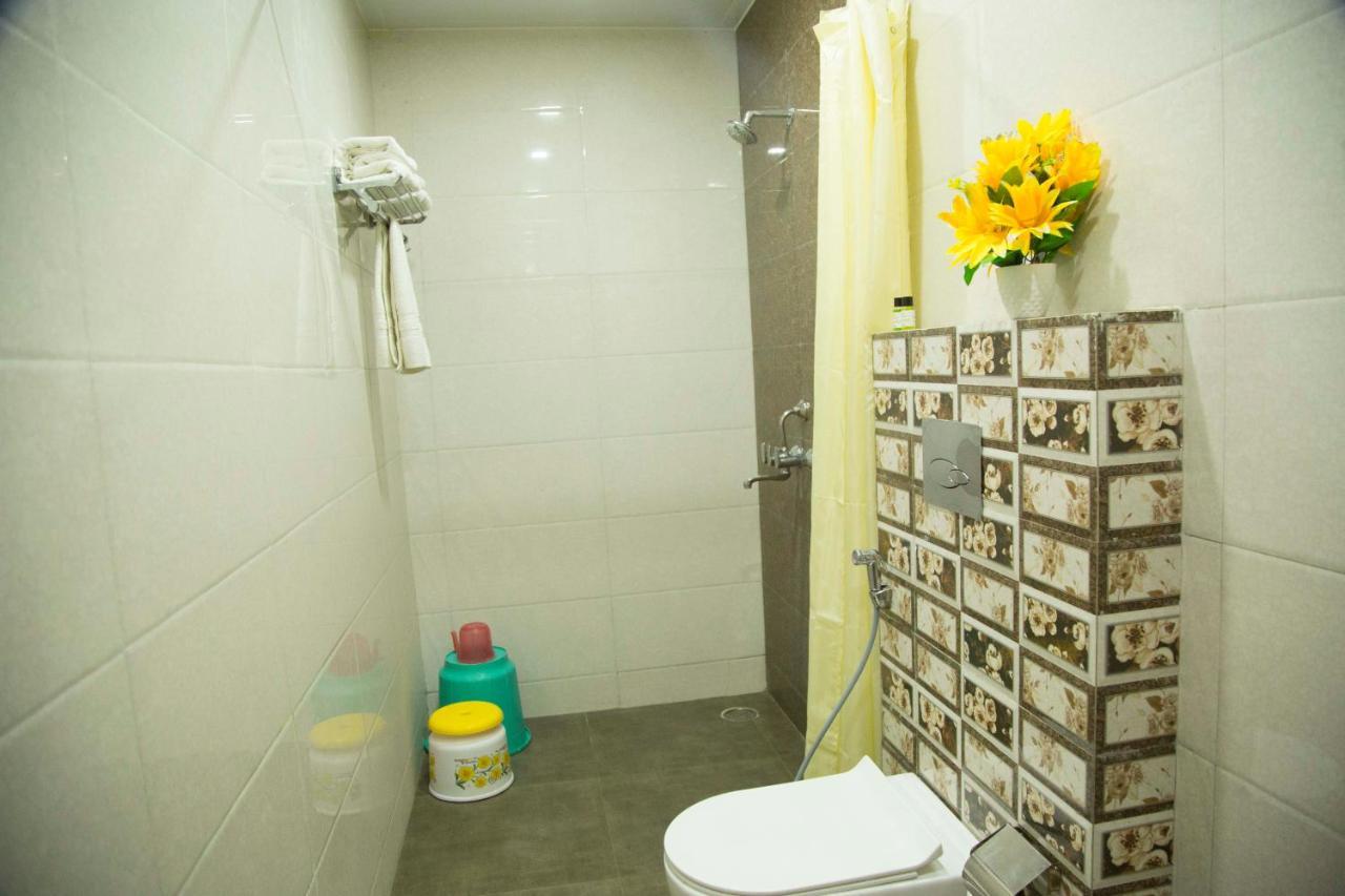 Hotel The Mewar Dabok エクステリア 写真