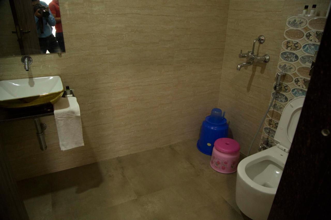 Hotel The Mewar Dabok エクステリア 写真