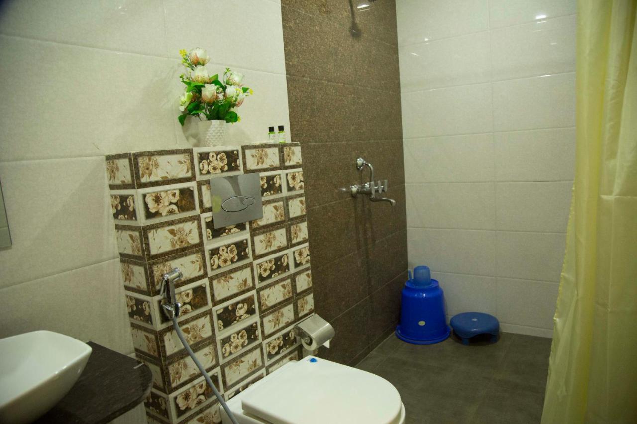 Hotel The Mewar Dabok エクステリア 写真