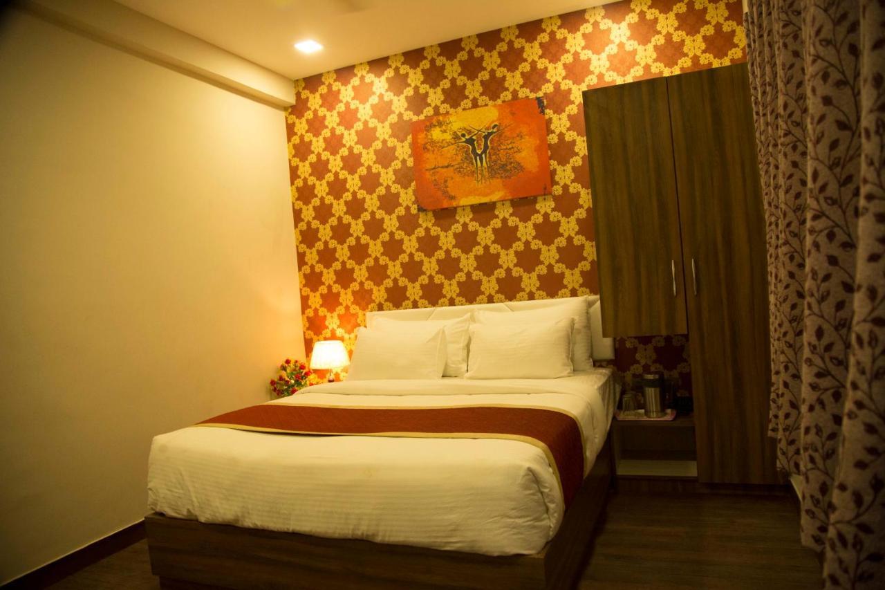 Hotel The Mewar Dabok エクステリア 写真