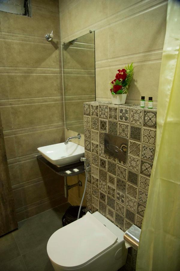 Hotel The Mewar Dabok エクステリア 写真