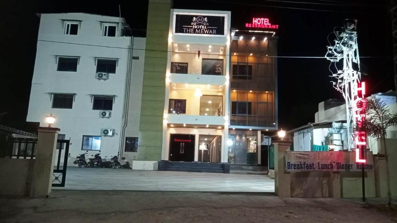 Hotel The Mewar Dabok エクステリア 写真